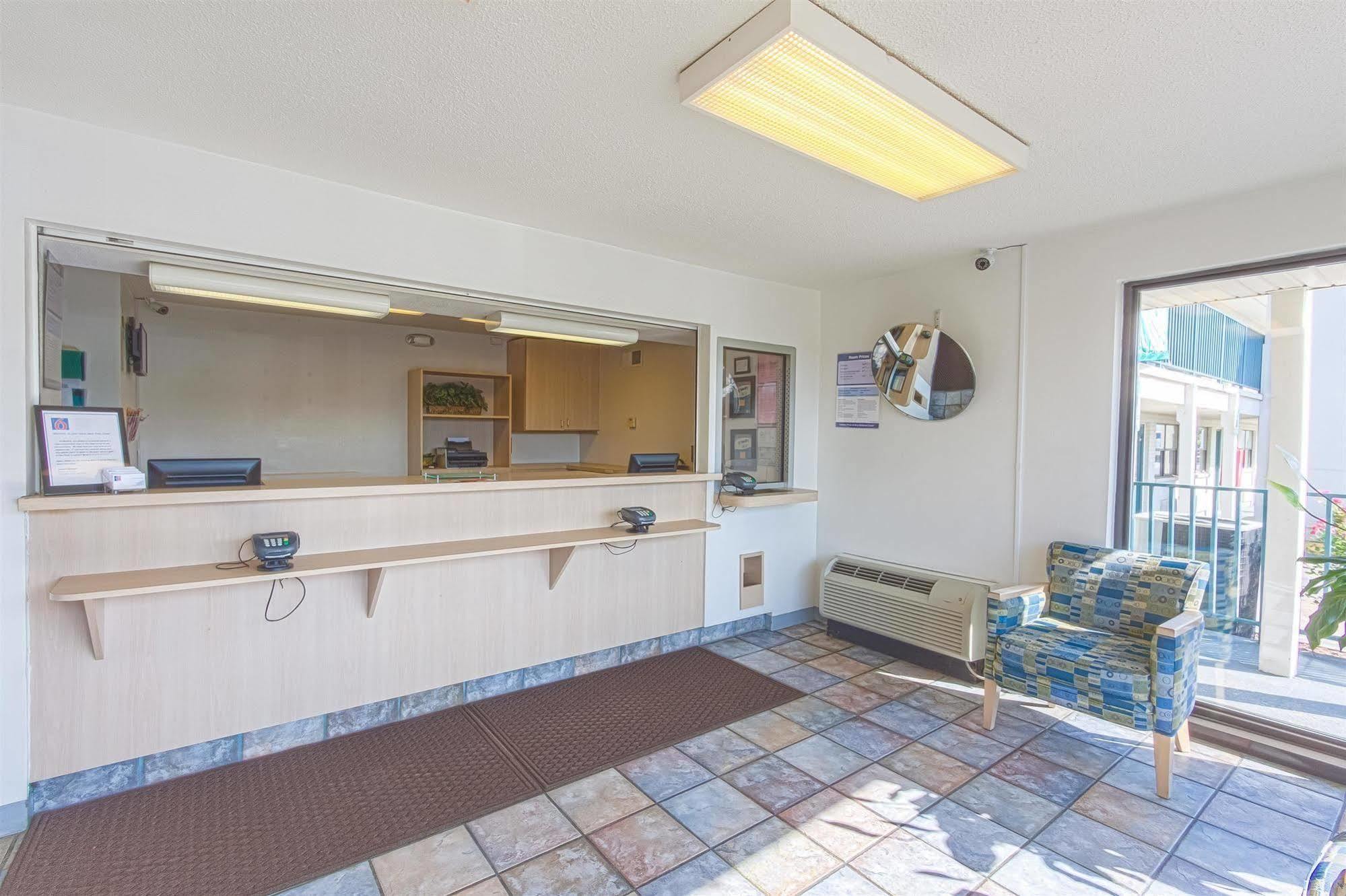 Motel 6 Chattanooga East Eksteriør billede