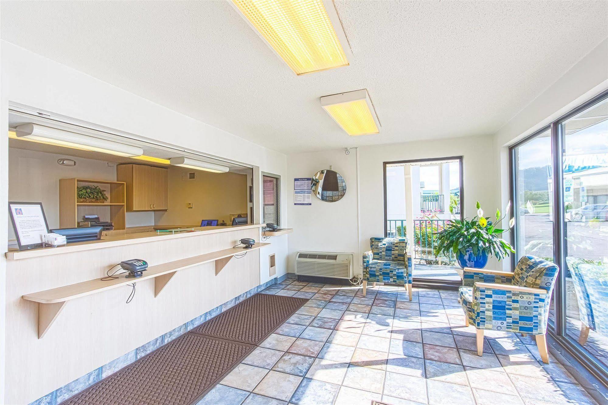 Motel 6 Chattanooga East Eksteriør billede