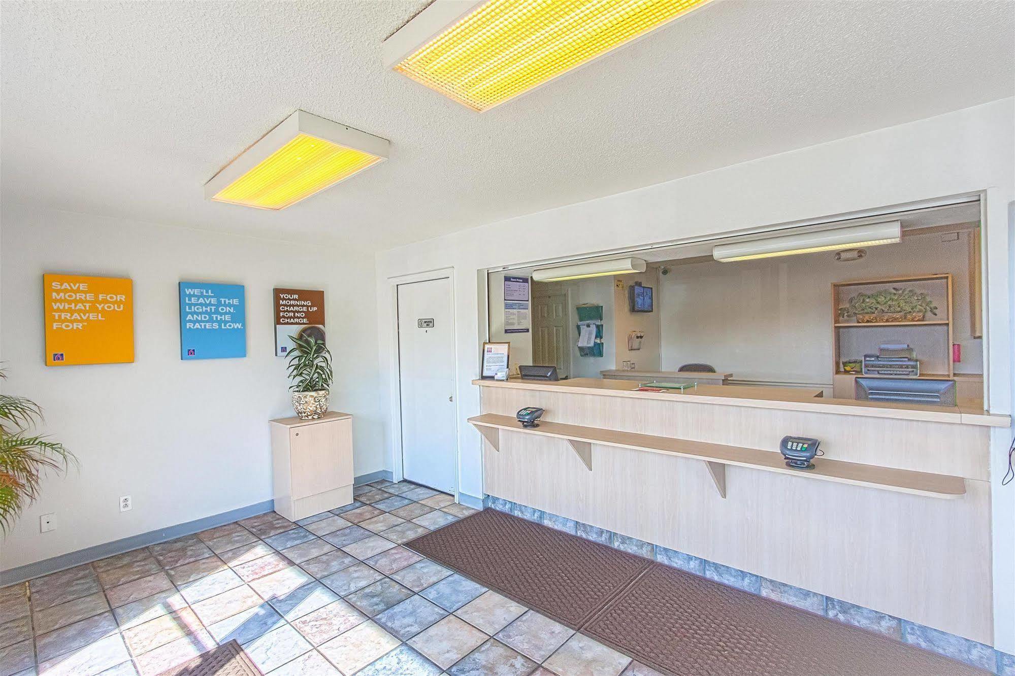 Motel 6 Chattanooga East Eksteriør billede