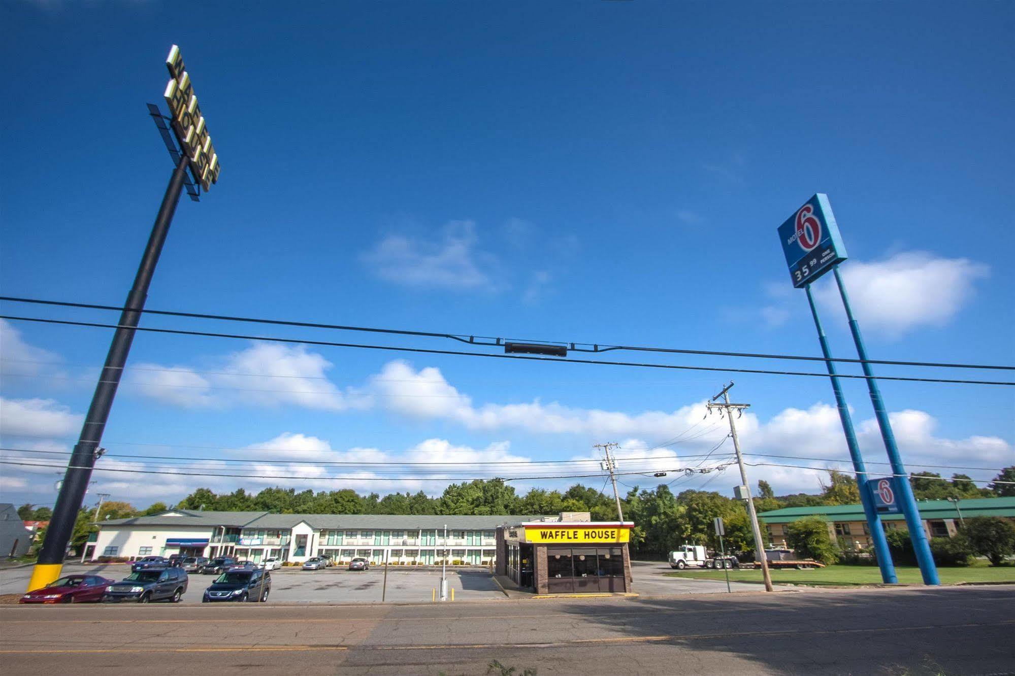 Motel 6 Chattanooga East Eksteriør billede